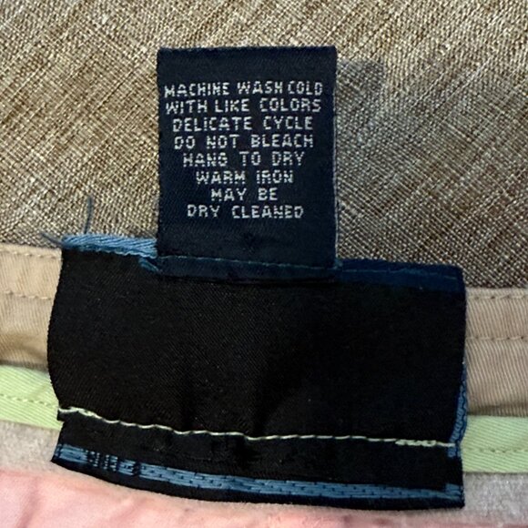 Size 22 Avenue Slit-in-Front Short Skirt - Pink - Picture 5 of 5